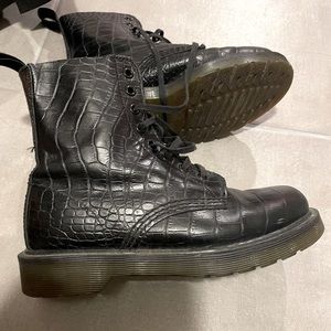 Dr martens very rare croc print